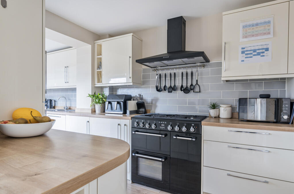 1326897868778a24bfd2barw