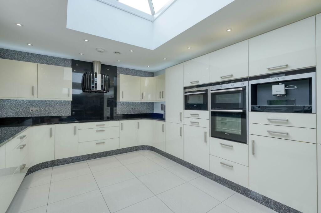 Open Plan Kitchen/Dining/Family area