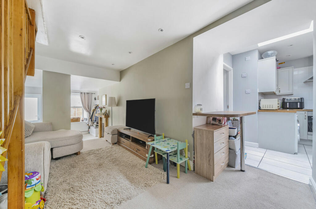 Sitting Room/Kitchen