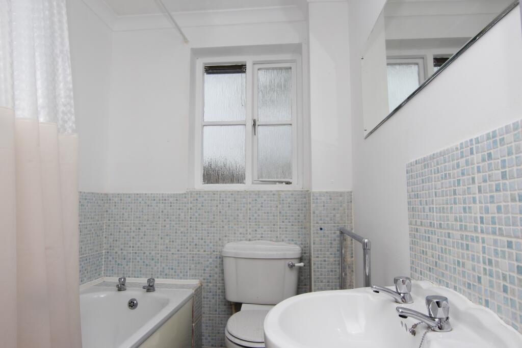 bathroom2