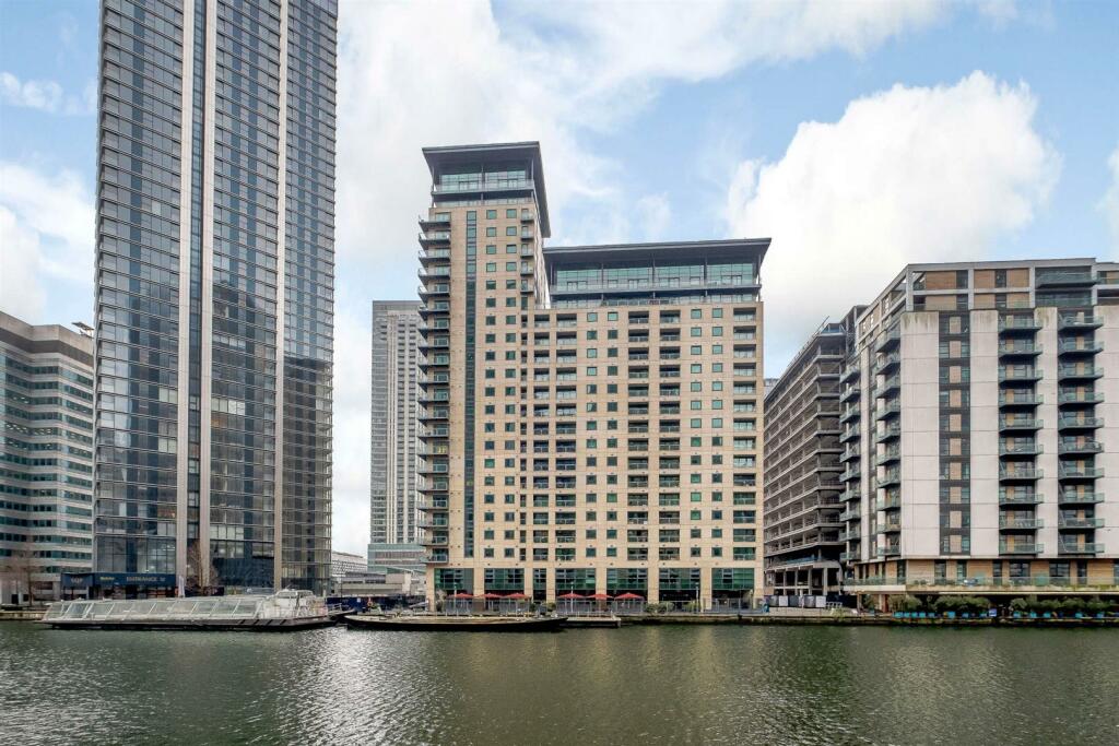 18 Discovery Dock East12.jpg