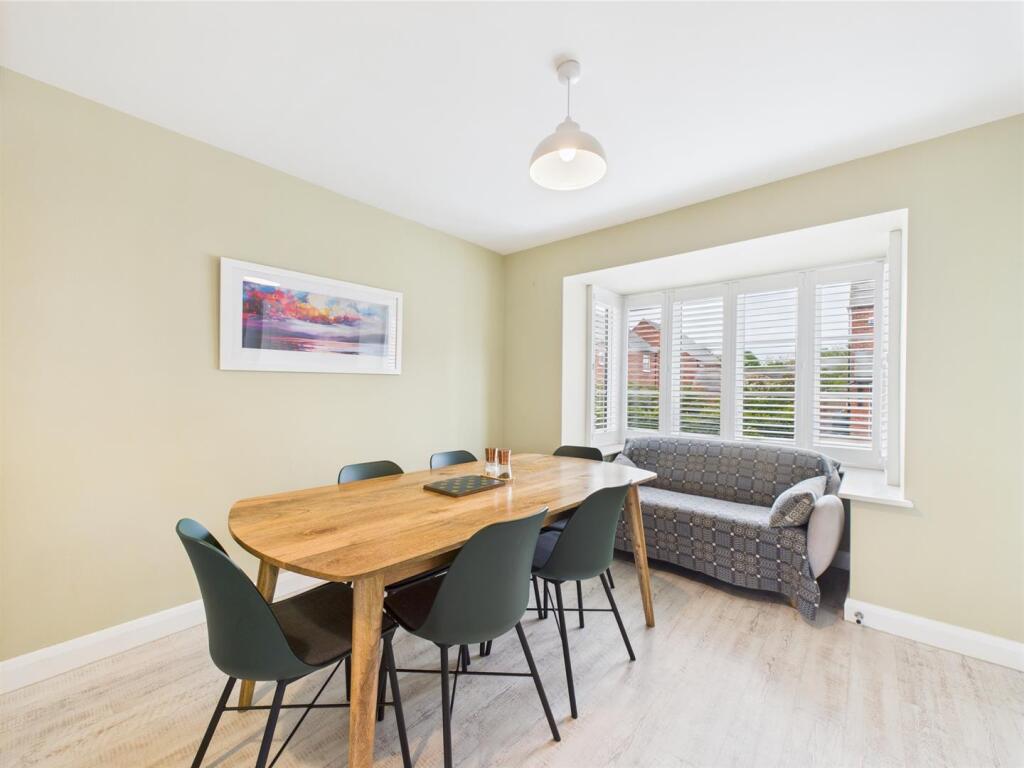 Spacious Dining Area