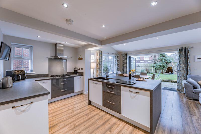 Open Plan Heart of Home 