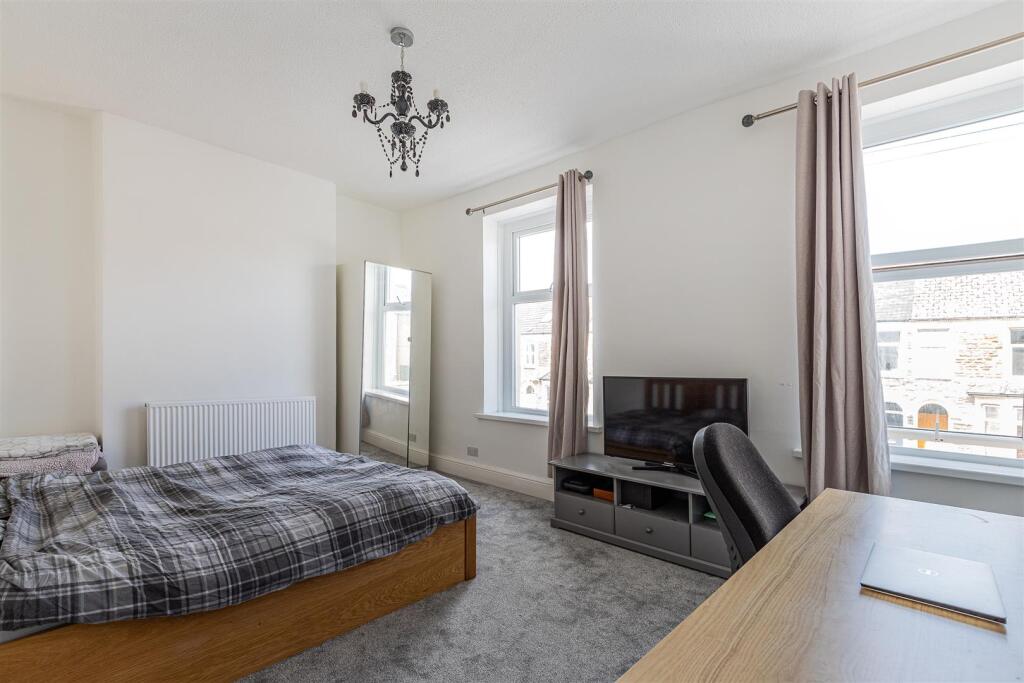 Llantrisant Street 3-6.jpg