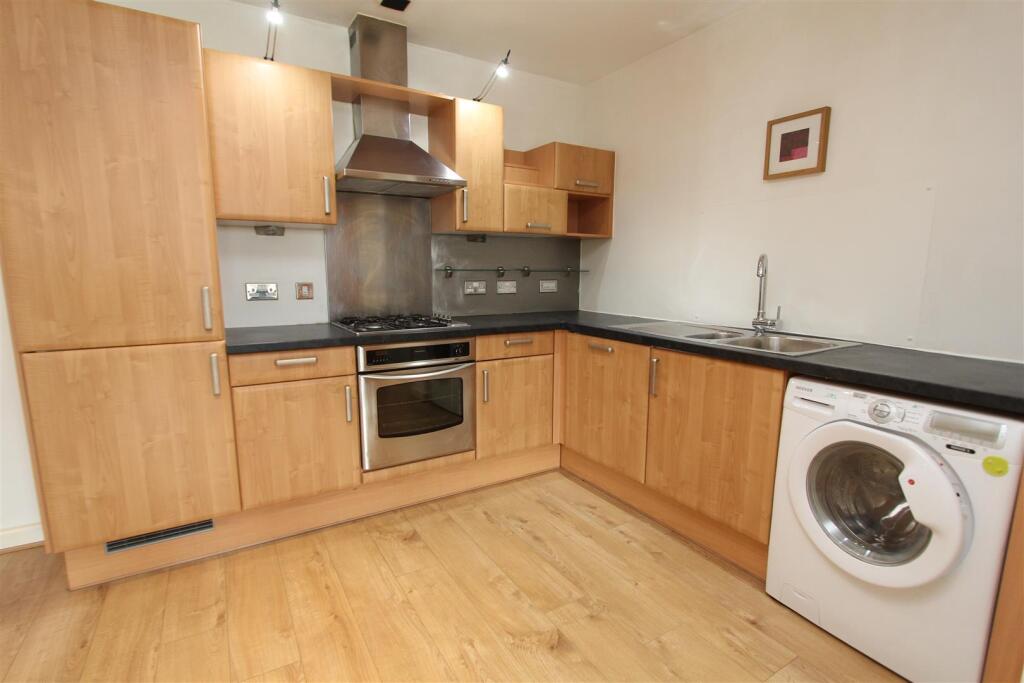 Kitchen.JPG