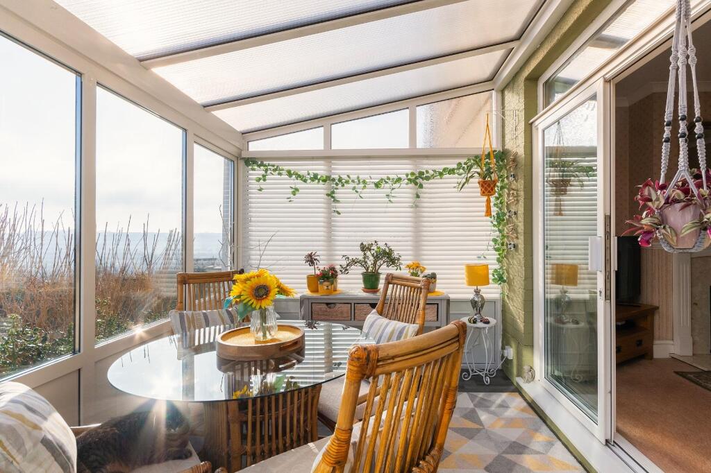 2Q6RKE - Conservatory B.jpg