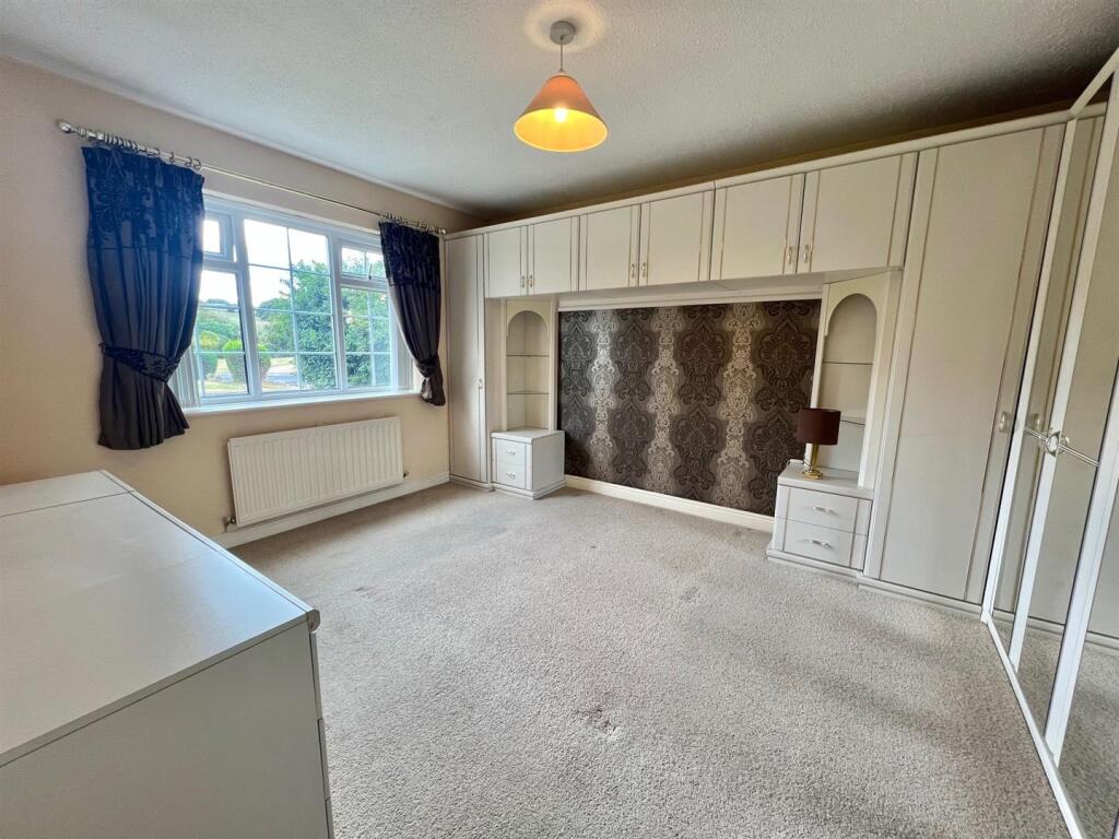 Bramleys Estate Agents - Badget Hill - Rastrick (2