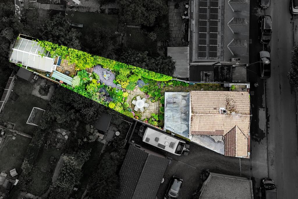 DJI_20250729122726_0932_D-DJI_20250729122727_0936_