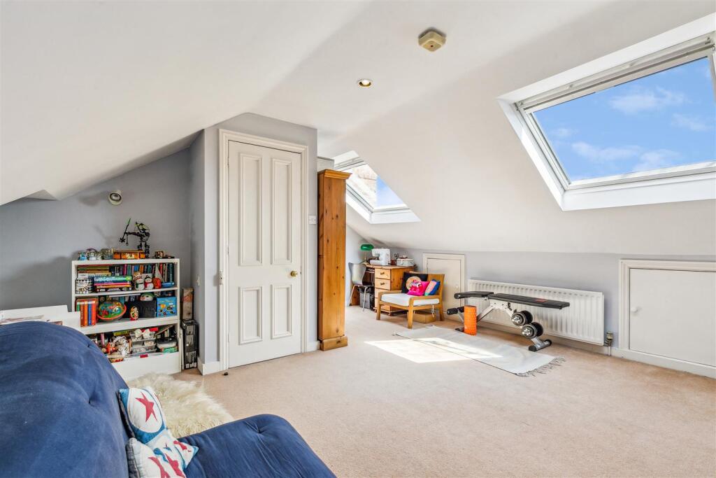 Prebend Gardens, W6 - for sale