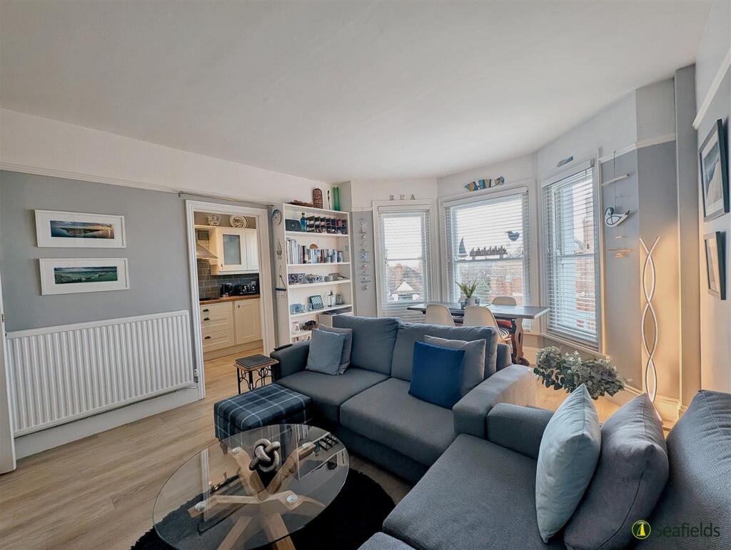 Sitting/Dining Room