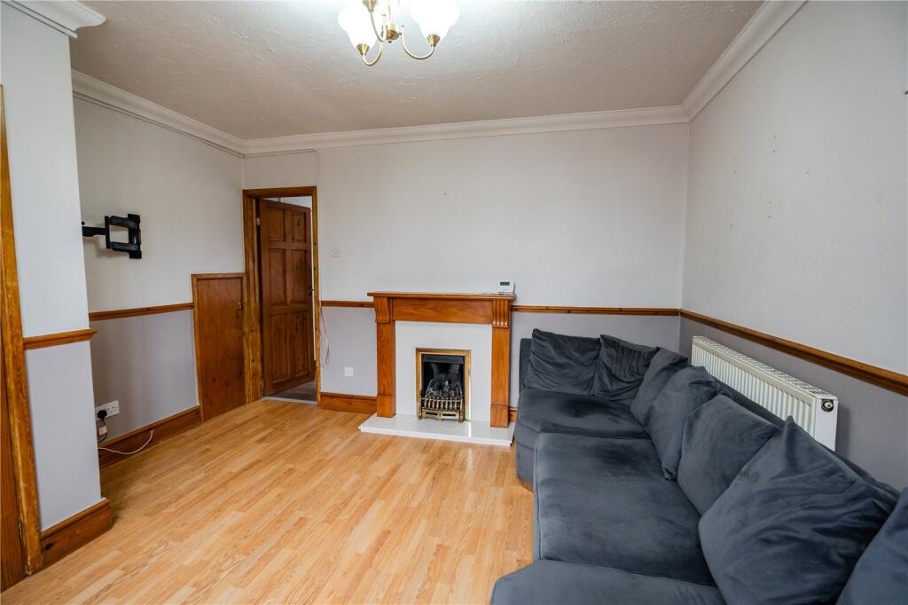 Living Room (2)