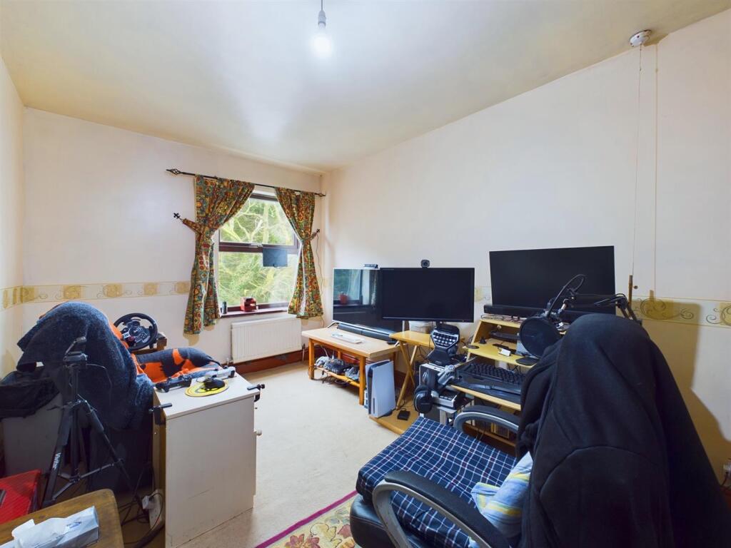 Bedroom: