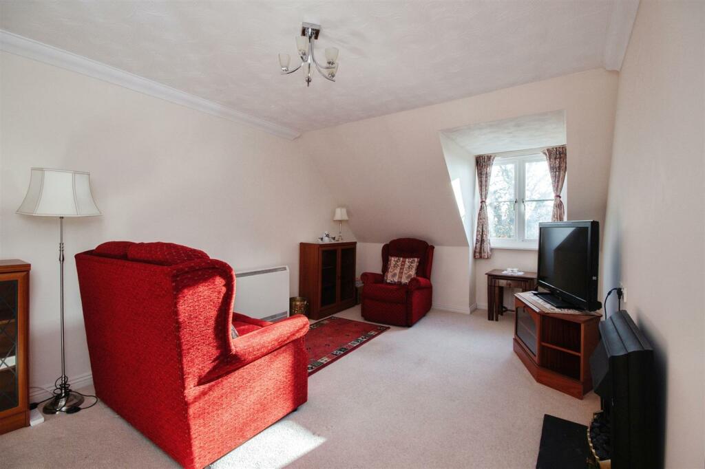 Living Room.jpg