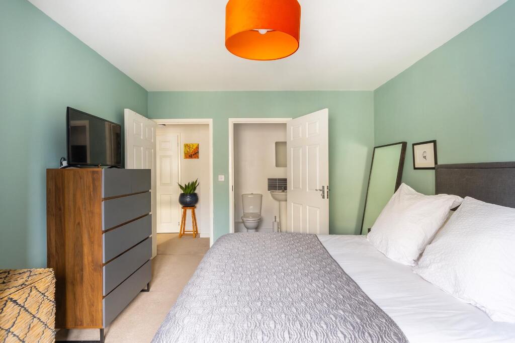5A2HAD - Bedroom B.jpg