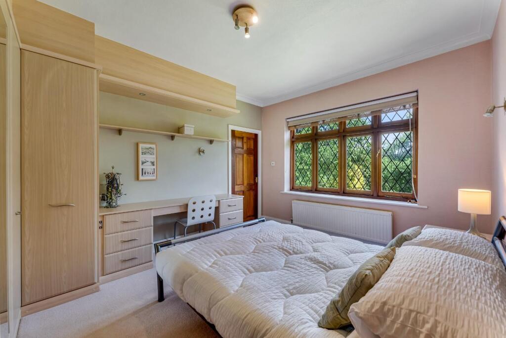 42 Moss Lane, SK7 1RD._-4.jpg