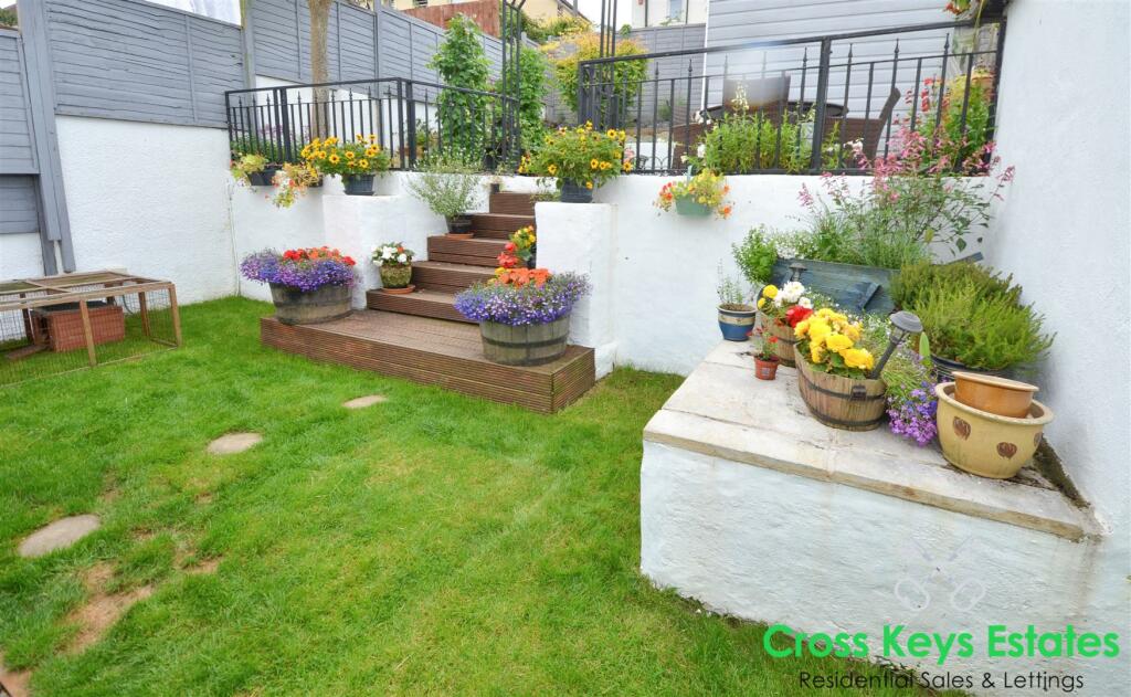 Gardens &amp; Driveway