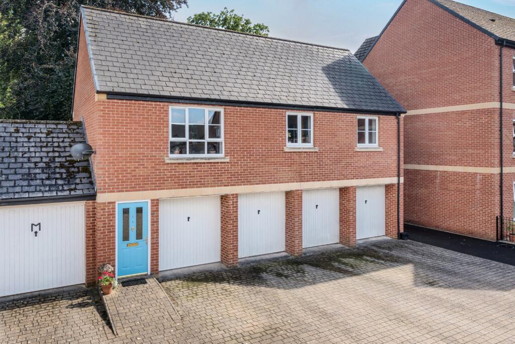 Popham Close, Tiverton, Devon, EX16