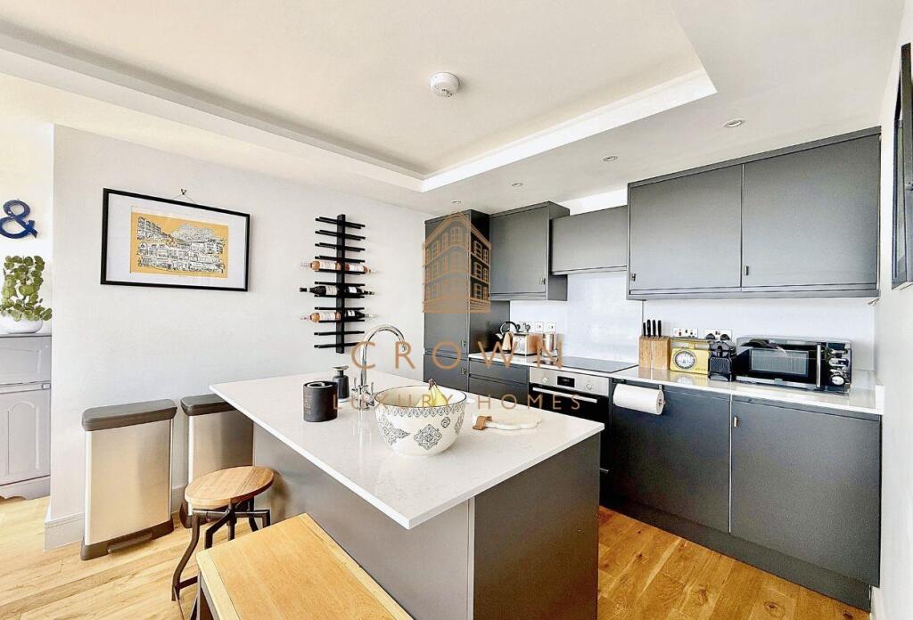 706 High Road, 1012 (17).jpg