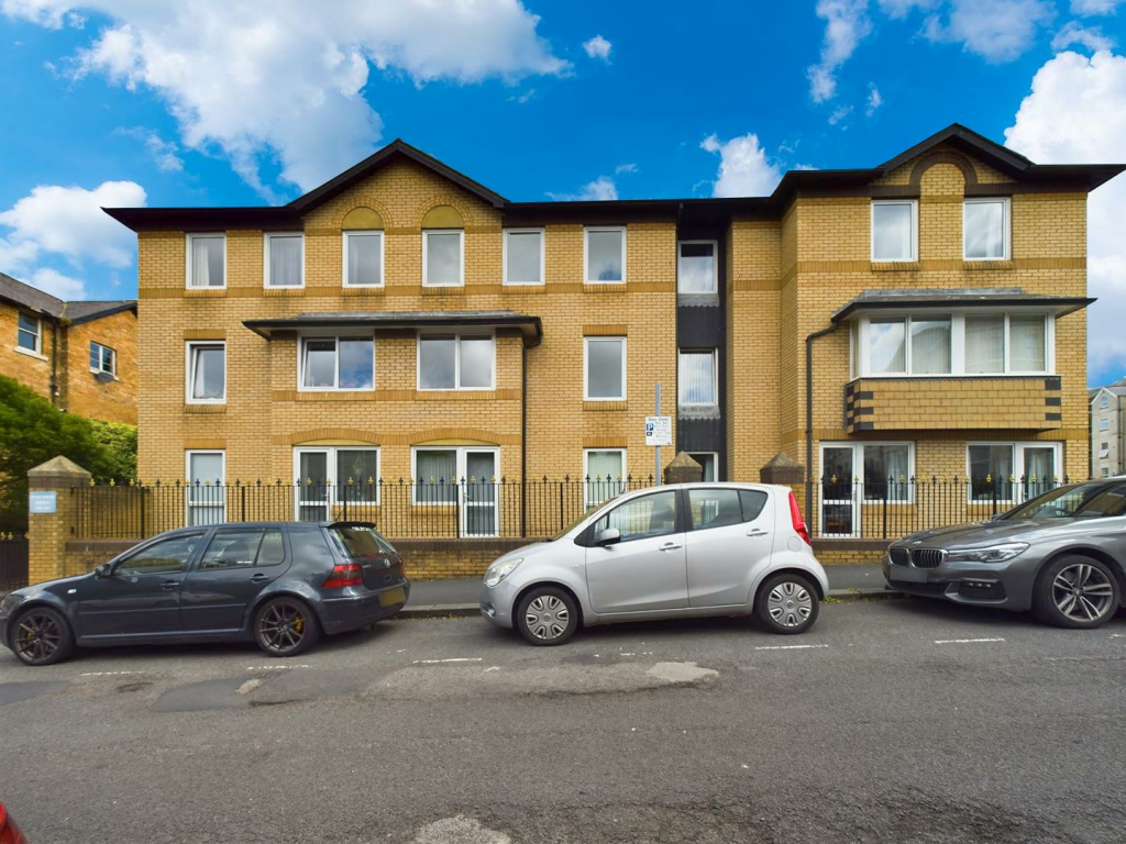 30 Homecrest House.png