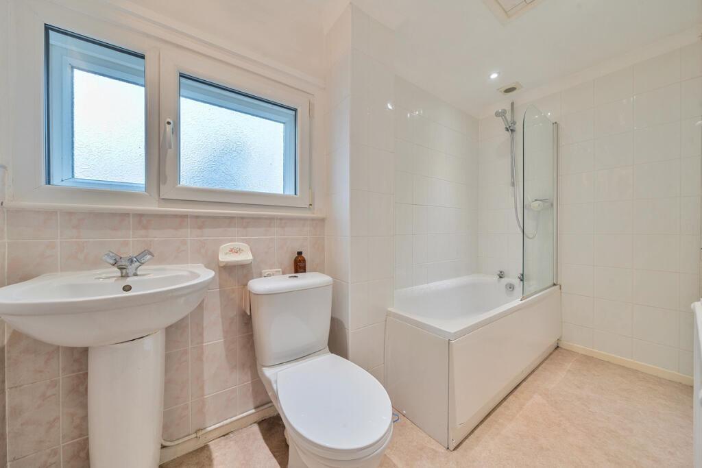 moor bathroom.jpeg