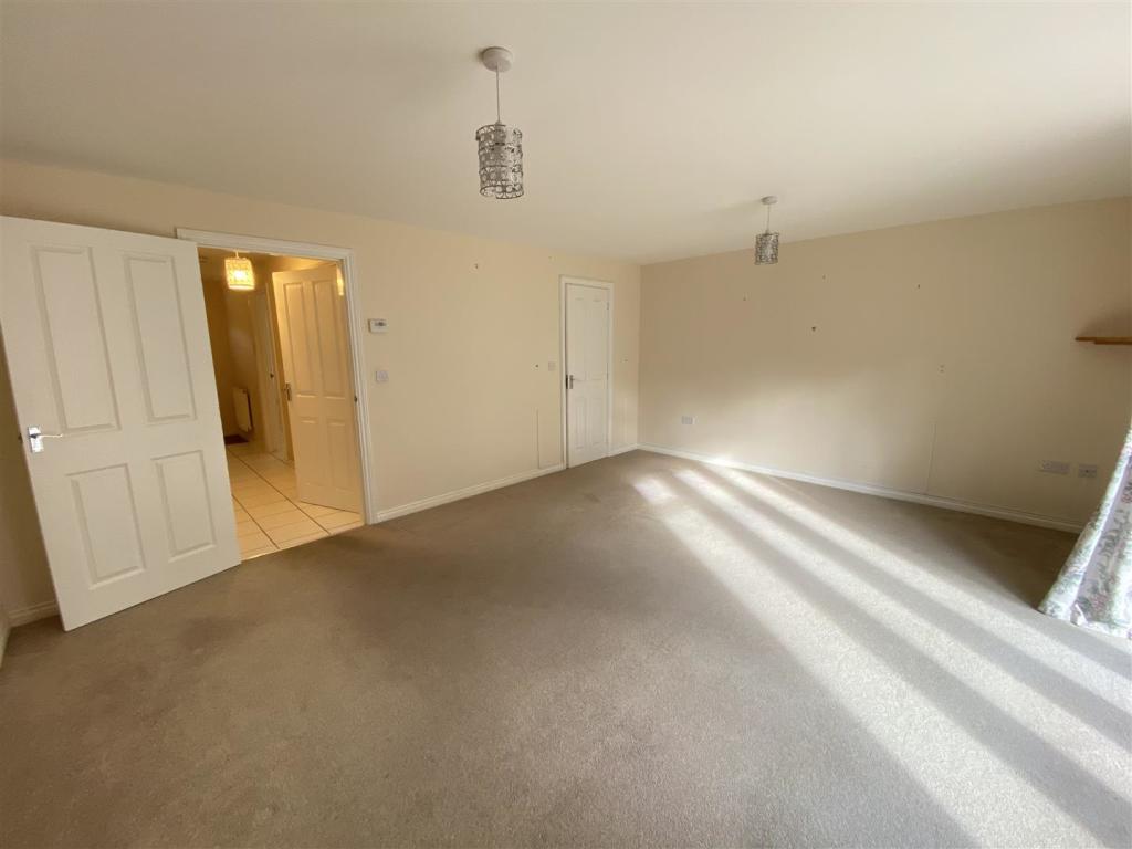 LIVING DINING ROOM