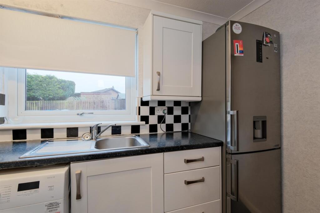 015-18 Hemmingen Court Carluke, Lanarkshire, ML8 5