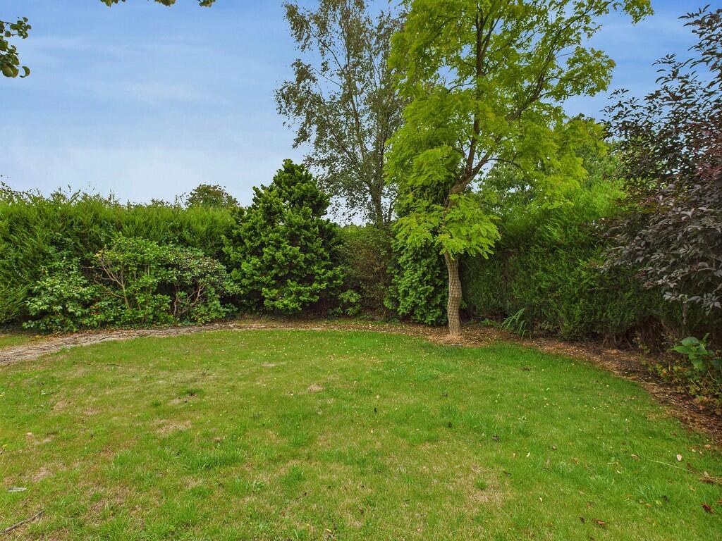 CAM04273G0-PR0158...