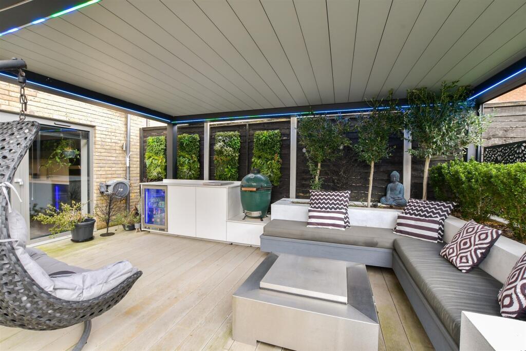 Patio / Decking