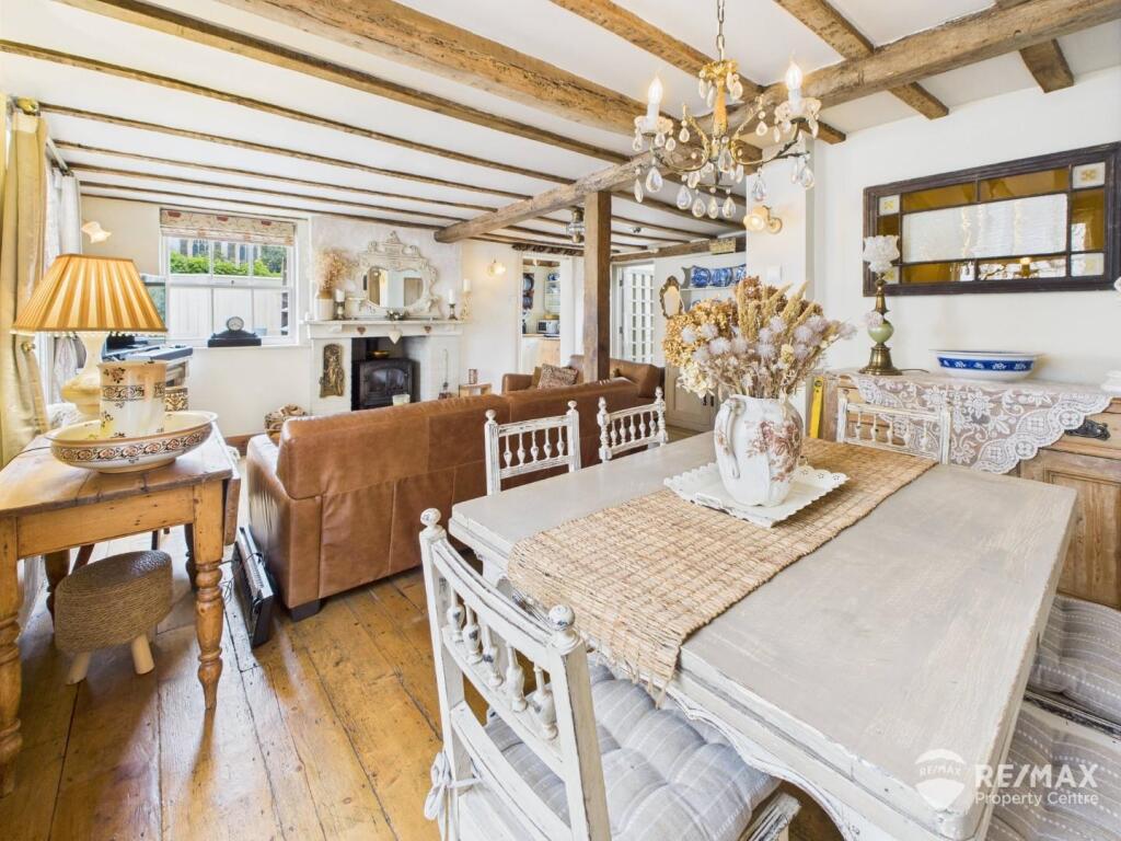 Dining Area 2.jpg