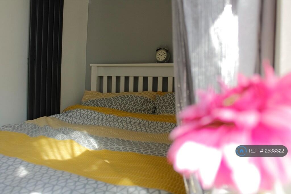 Ensuite Bedroom