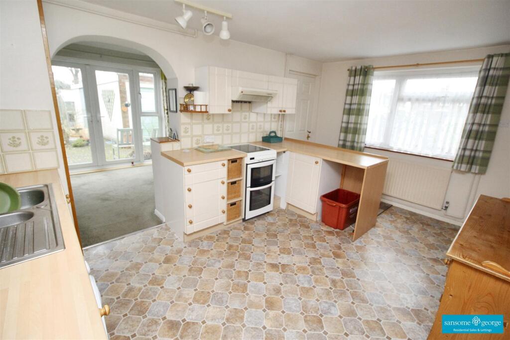 Kitchen/Breakfast Room