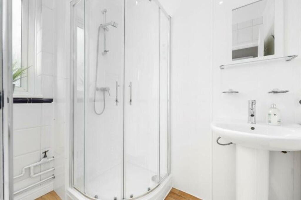 5479_6536869_IMG_...