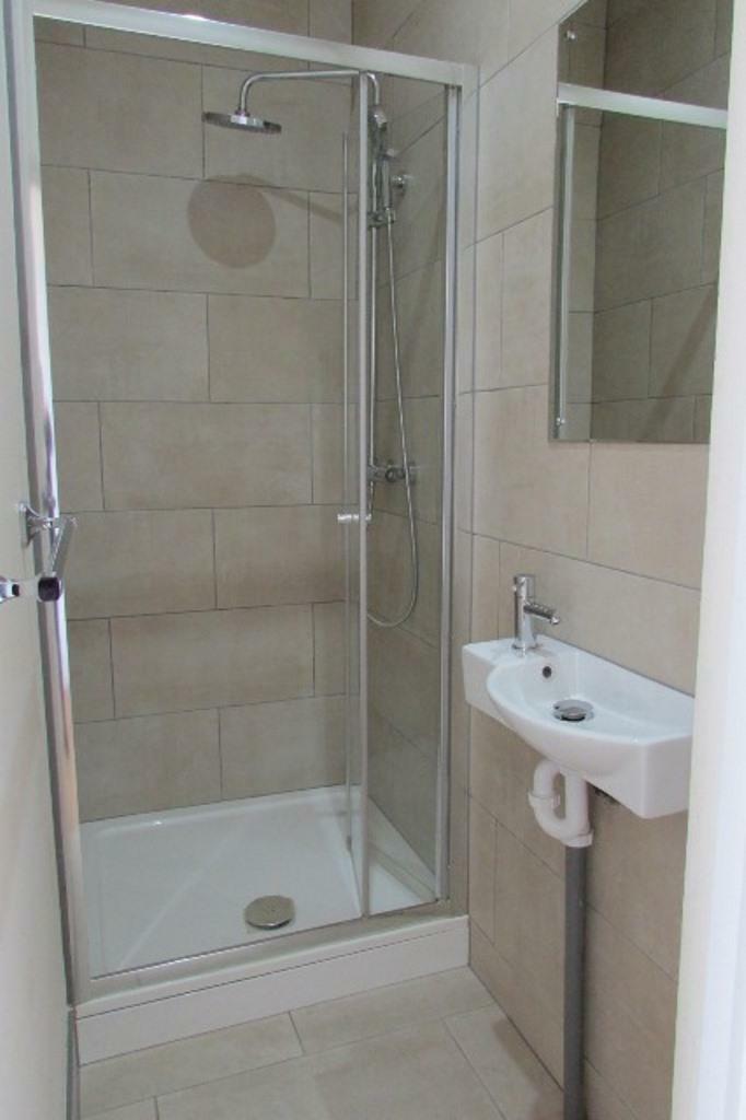 Ensuite.JPG