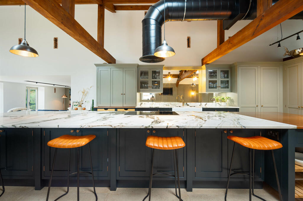 20231011-1139_Maison Haus - Blakeley Stables, Knut