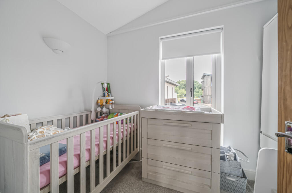 1297166-5-684aa3c...