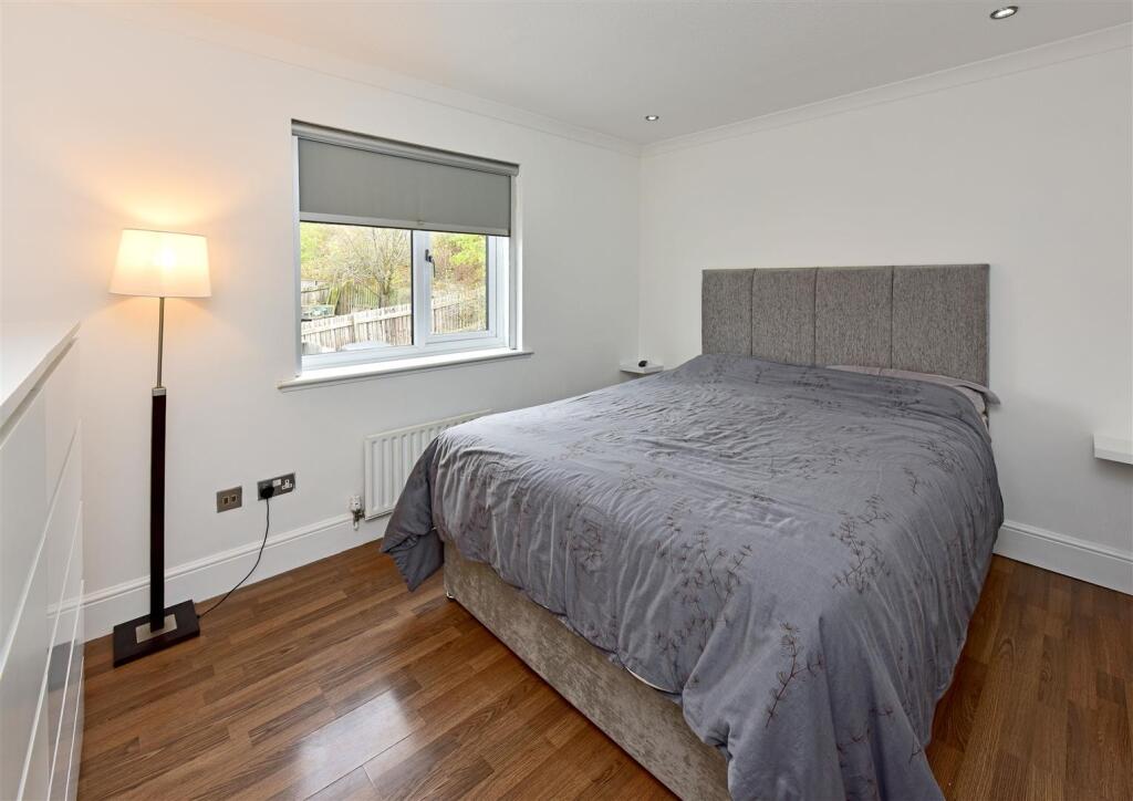 9 Bankside-bed1.jpg