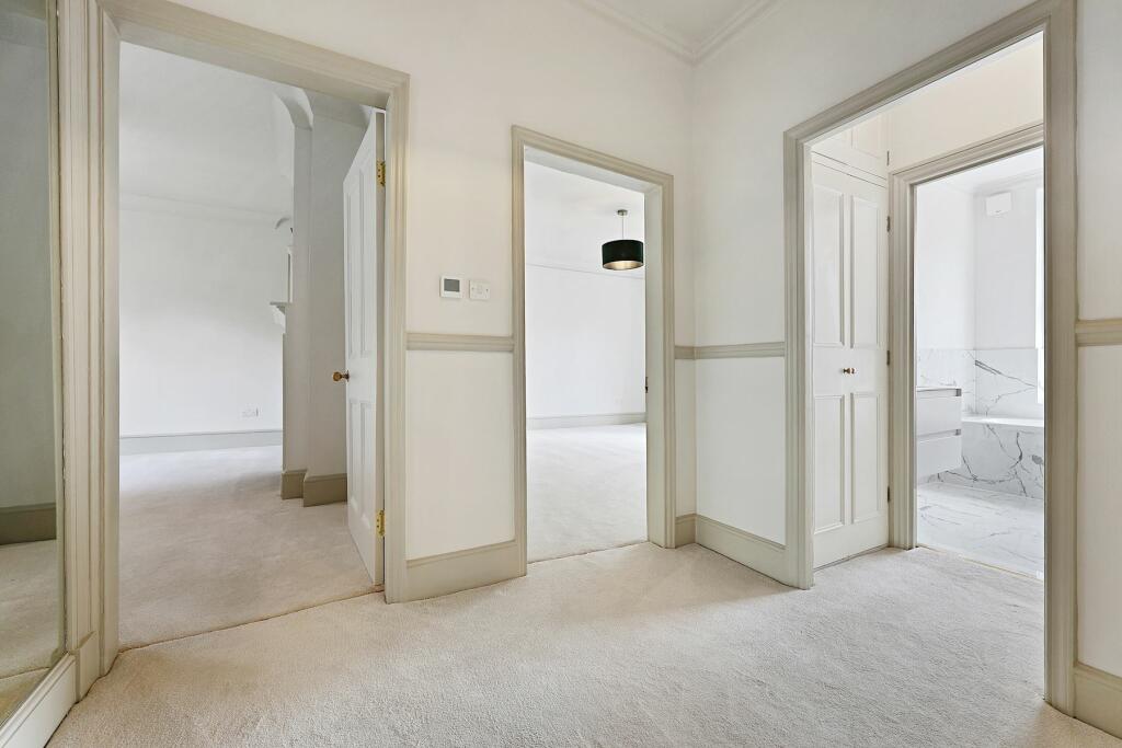 01-fbfb80229 VM FLAT 3 OLD FROGNAL COURT NW3 7D...