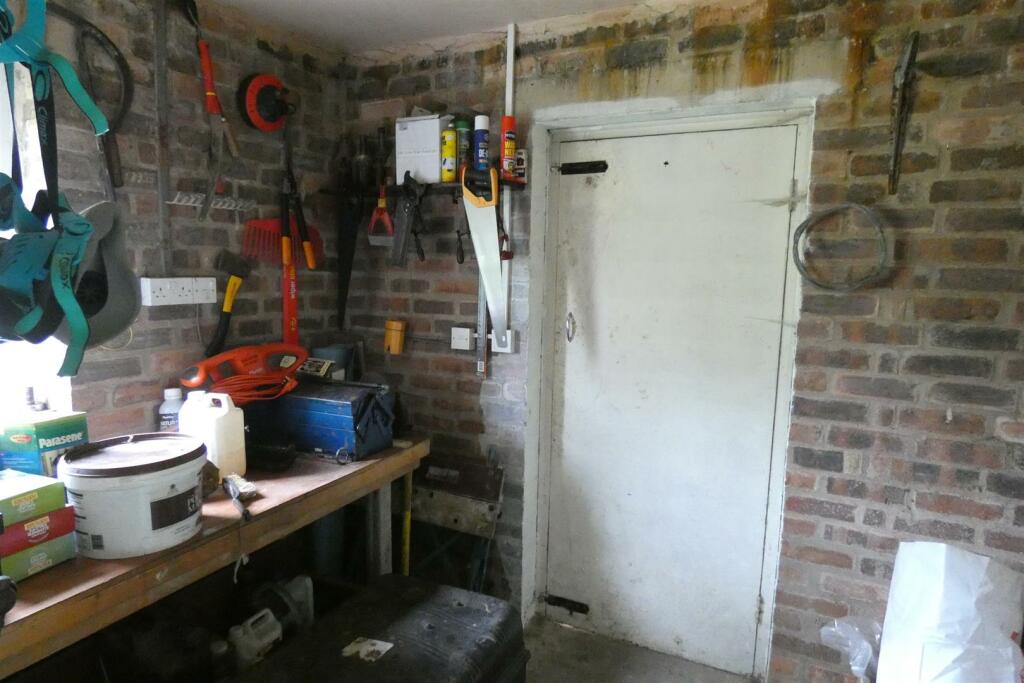 TOOL ROOM