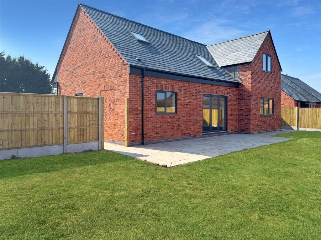 Open Plan Living / Dining / Kitchen