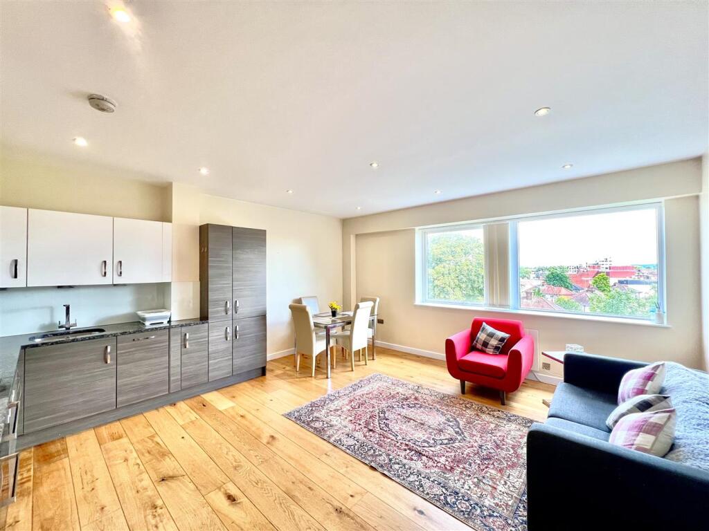 Open Plan Kitchen/ Reception Room