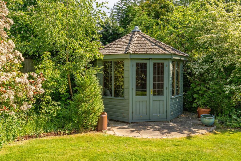 14 Brueton Avenue_7.jpg