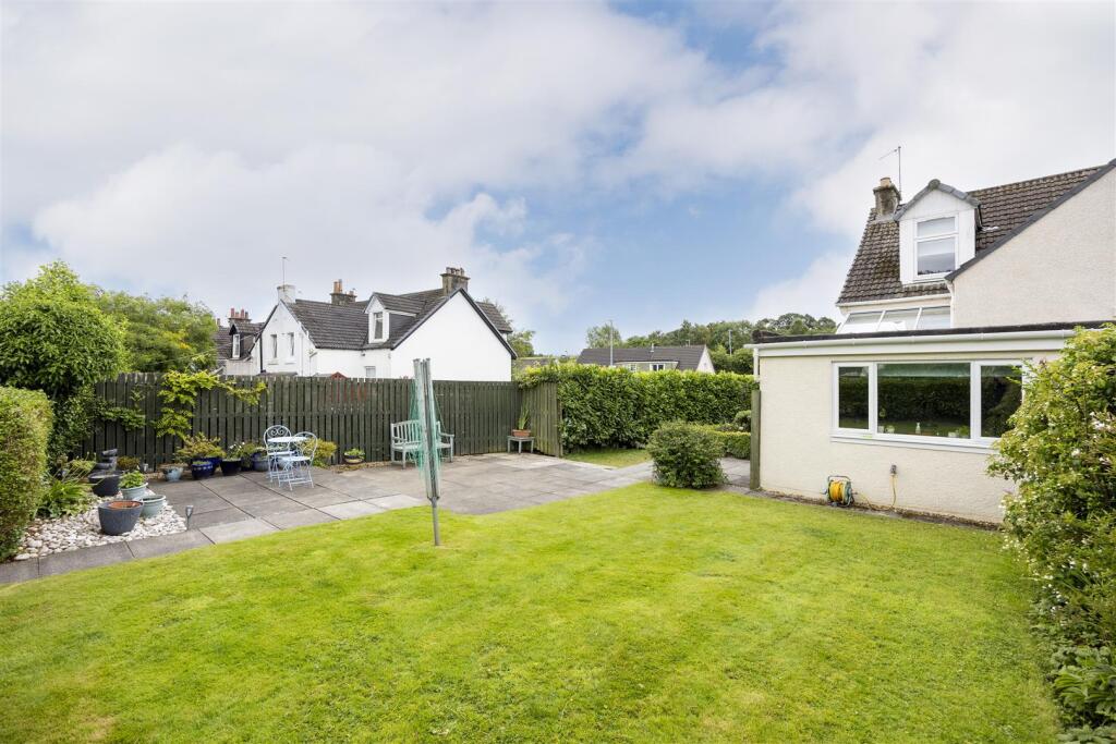 239_CUMBERNAULD_RD_CHRYSTON_013.JPG