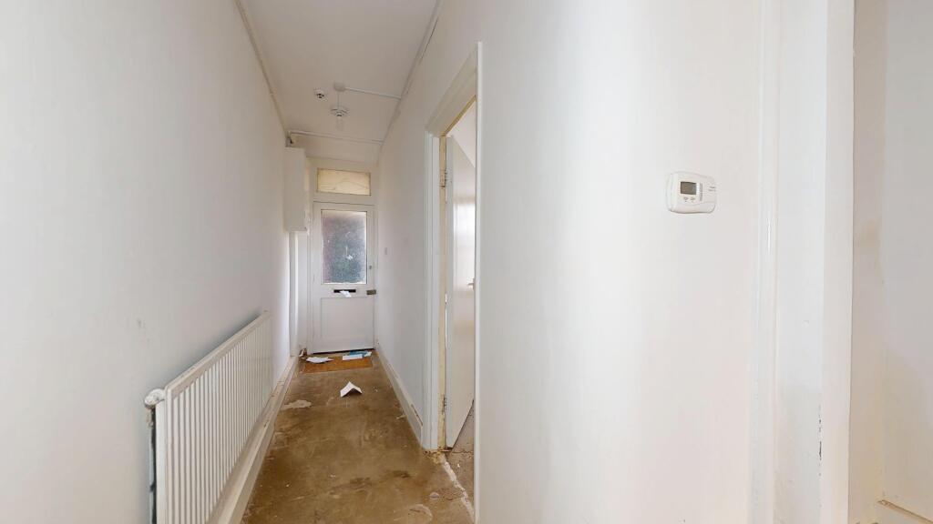 Flat A, 41 Alvington Crescent, Hackney, London, E8 2NN