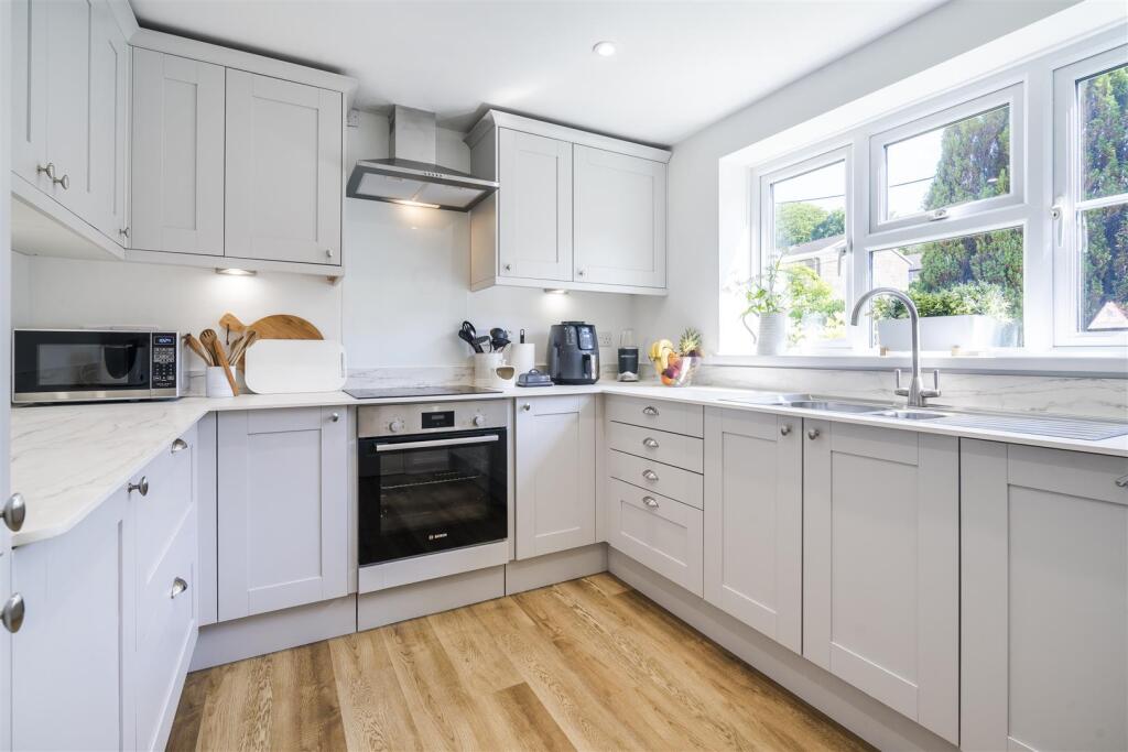 OLD YEW COTTAGE-9.jpg