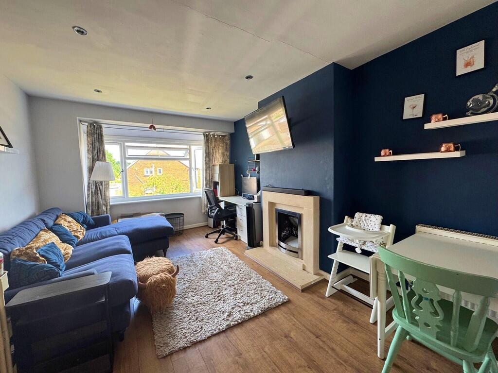 Lounge and Front ...