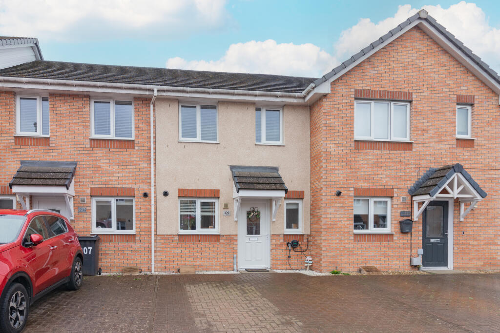 109 ivy gardens Paisley PA1 2BT L-27