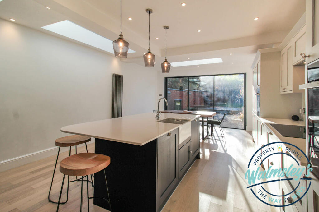 Kitchen dining room