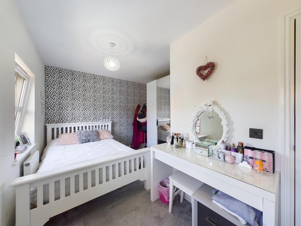 Bedroom:
