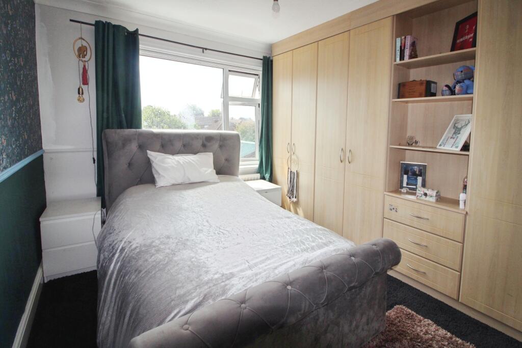 Bedroom 2.JPG