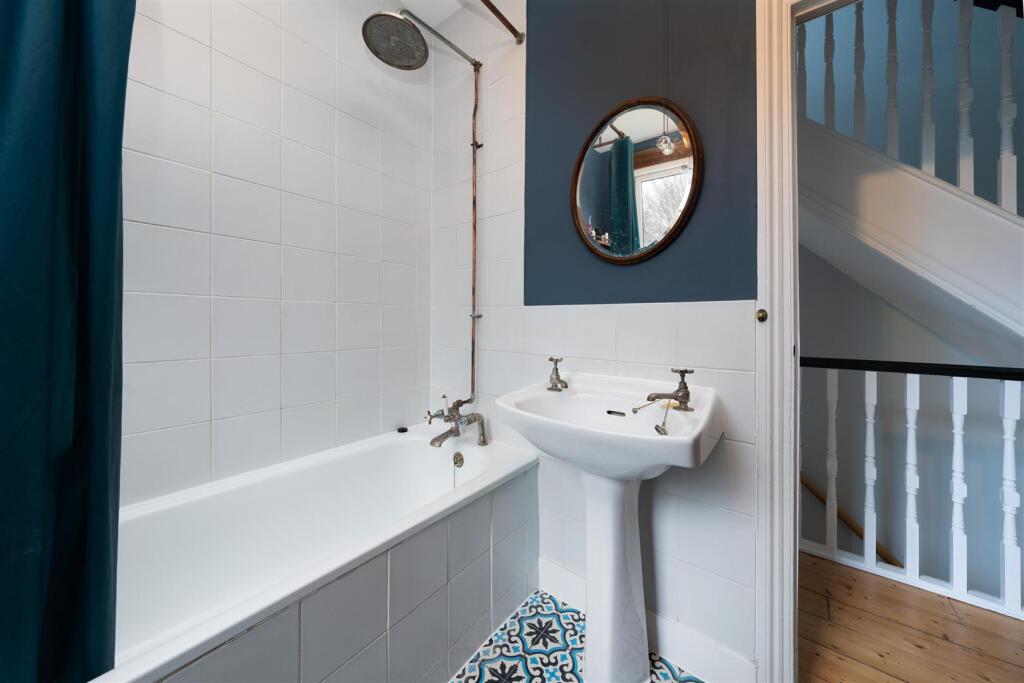 1758010447679-130-115 Cavendish Road_9.jpeg
